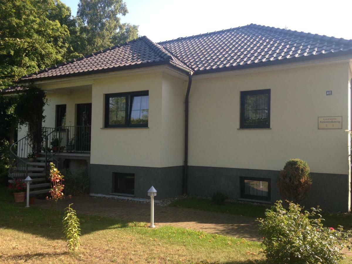 Ferienwohnung "Am Fechtertor- Eingang Zum Schlosspark" Putbus Exterior foto